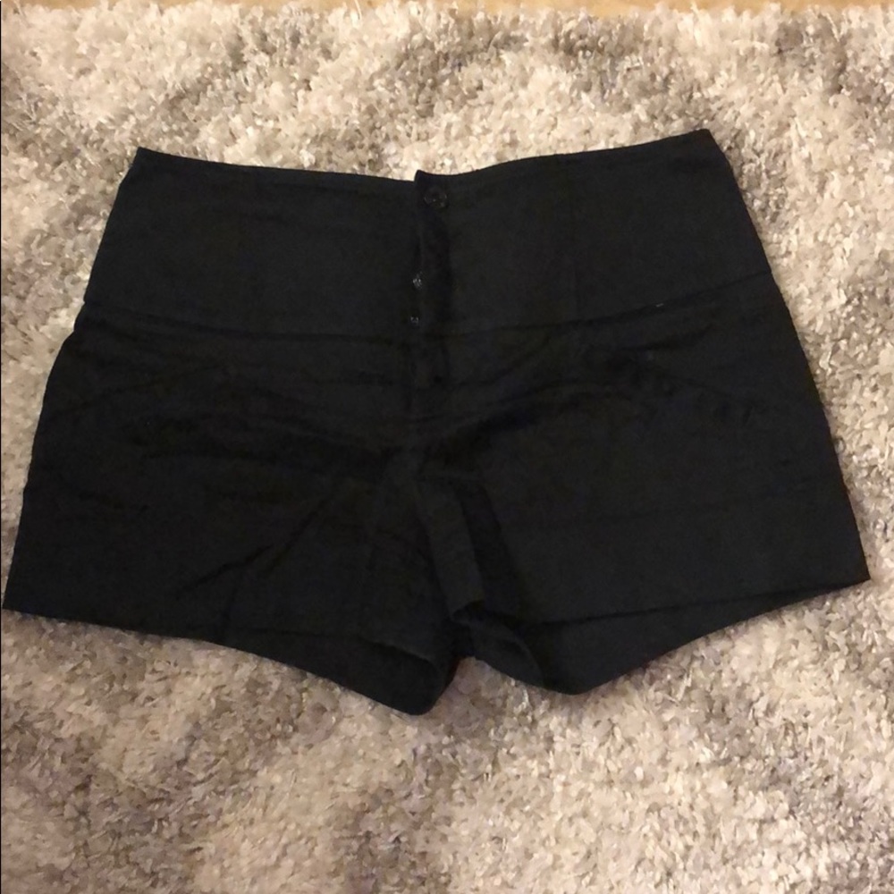 Guess high waisted button up shorts: black